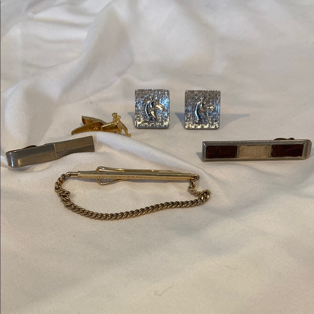 Lot of Midcentury men’s tie bars and cuff links